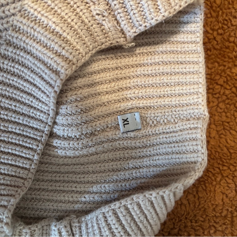 Light Beige Ribbed Knit Tank Top - Picture 3 of 3